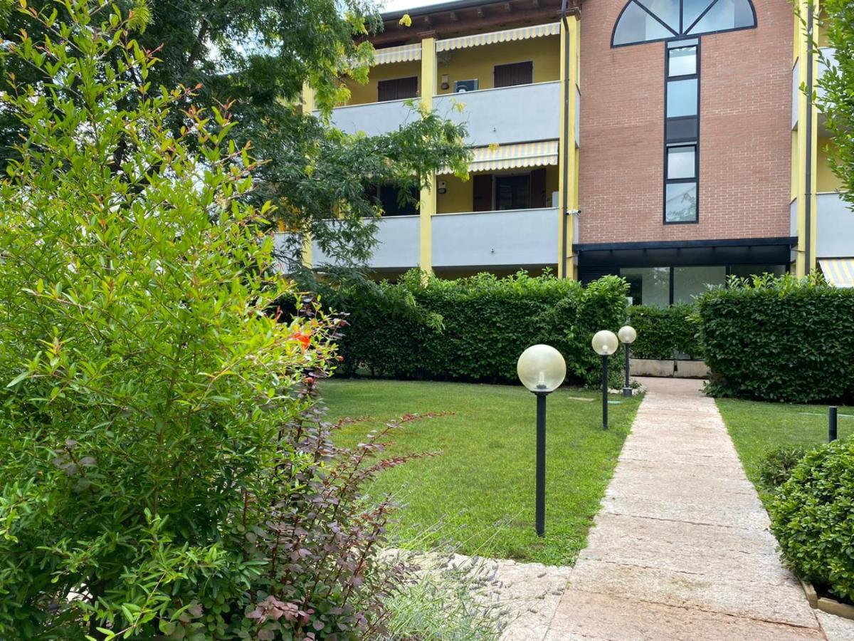La Lanterna - Appartamenti In Residence Con Piscina Desenzano del Garda Exteriér fotografie